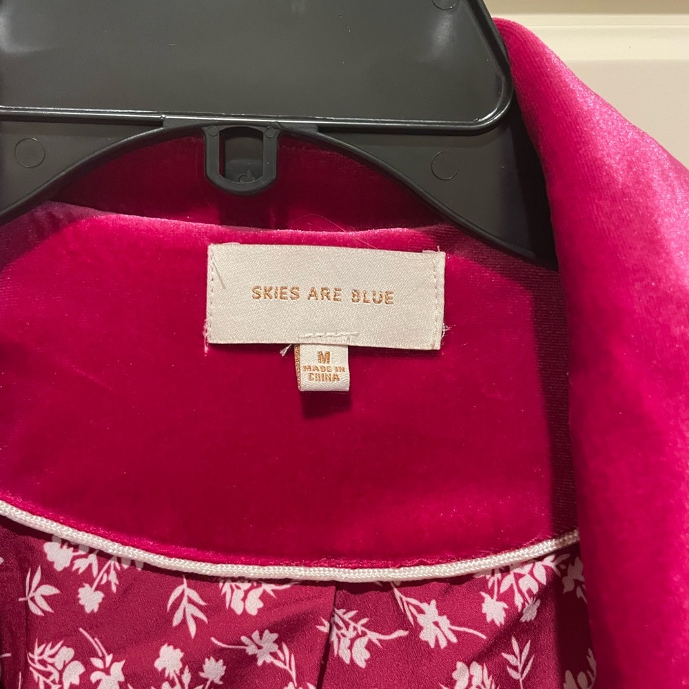 Skies Are Blue Fuchsia Velvet Duster - Picture 3 of 6